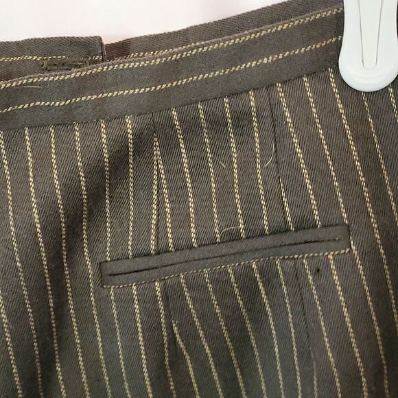 HARVE BENARD, WOMEN'S GREEN AND GOLD PINSTRIPE DRESS PANTS, SIZE 12, LIKE NEW - Picture 5 of 9